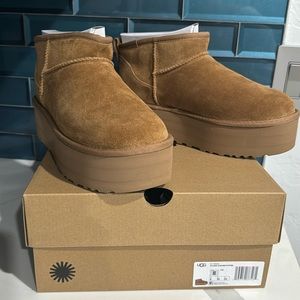 Size 8 Chestnut classic ultra mini platform shoes NWT